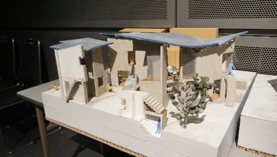 《6th Competition for rental housing》　The borrower in the fog_image